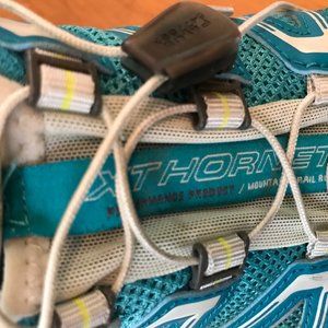 Salomon - Mountain Trail Runner - Women's 9.5